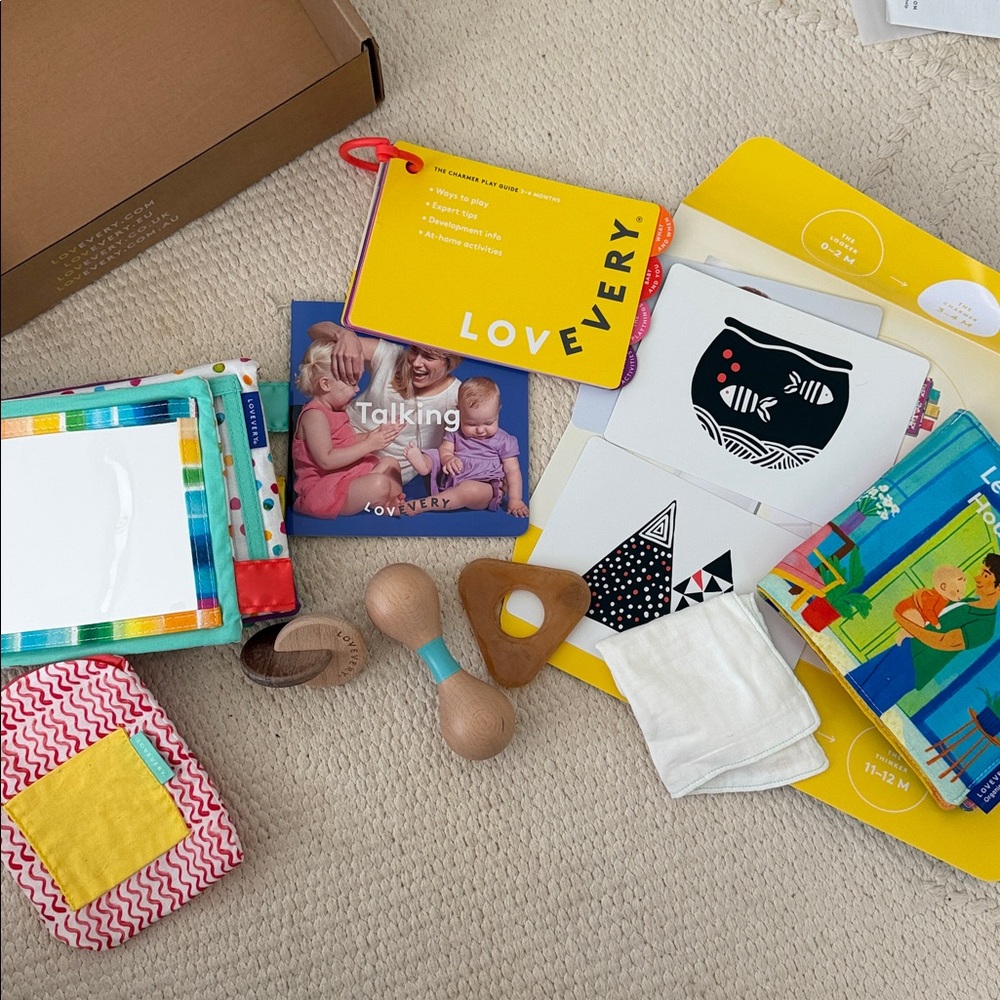 Lovevery 'The Charmer' Play Kit (3-4 months)